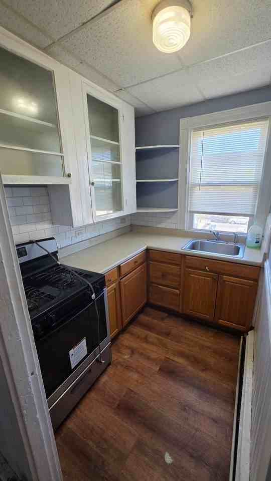 104 Vandewater St #3 - Photo 3 of 13