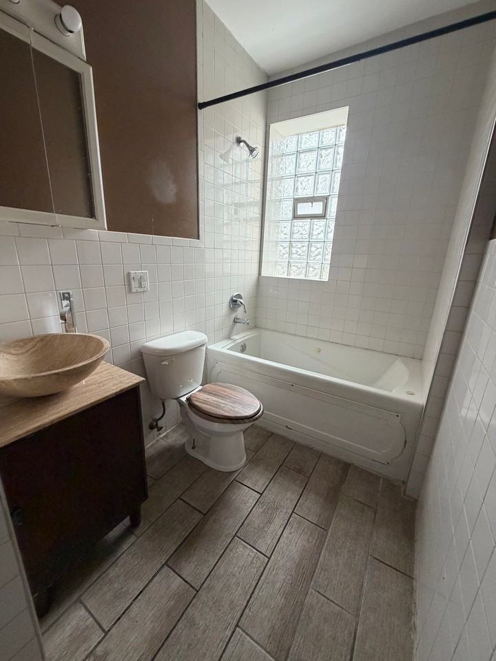 6949 S Green St - Photo 7 of 8