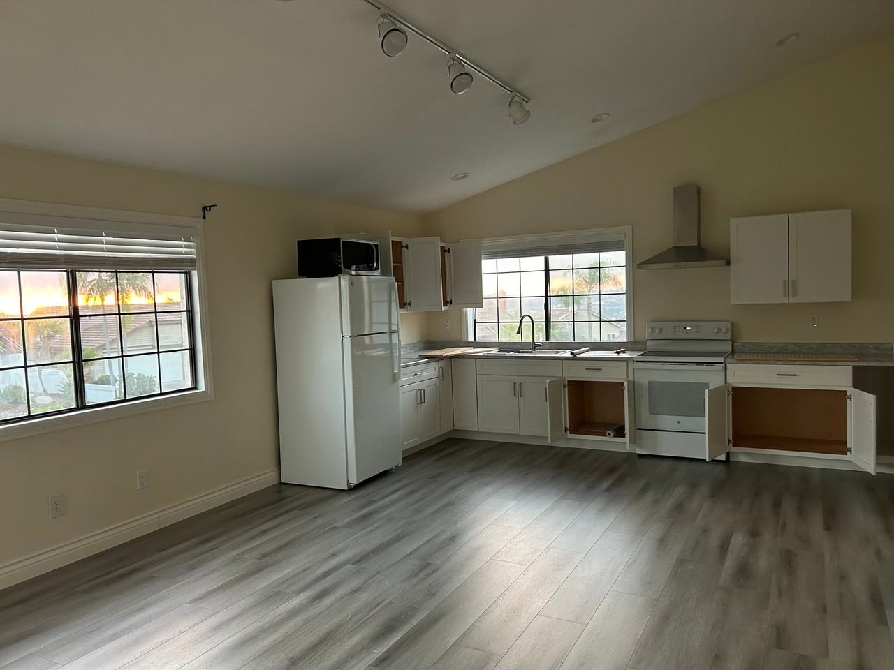 3426 Corvallis St #NA - Photo 4 of 10