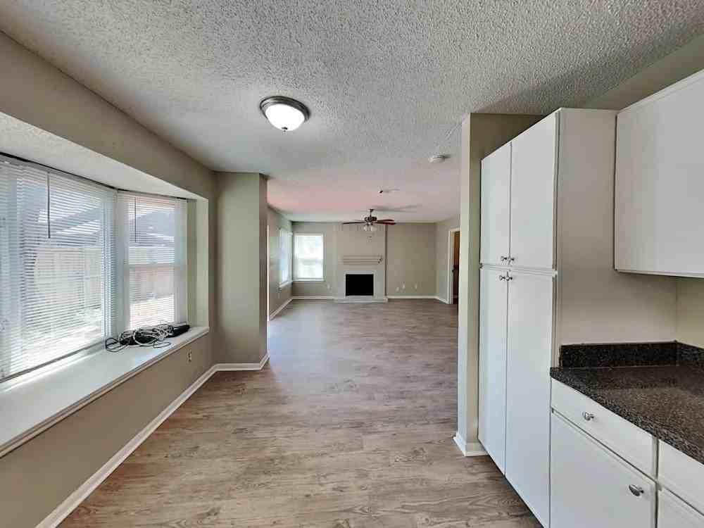 4105 Devon Ct - Photo 7 of 11