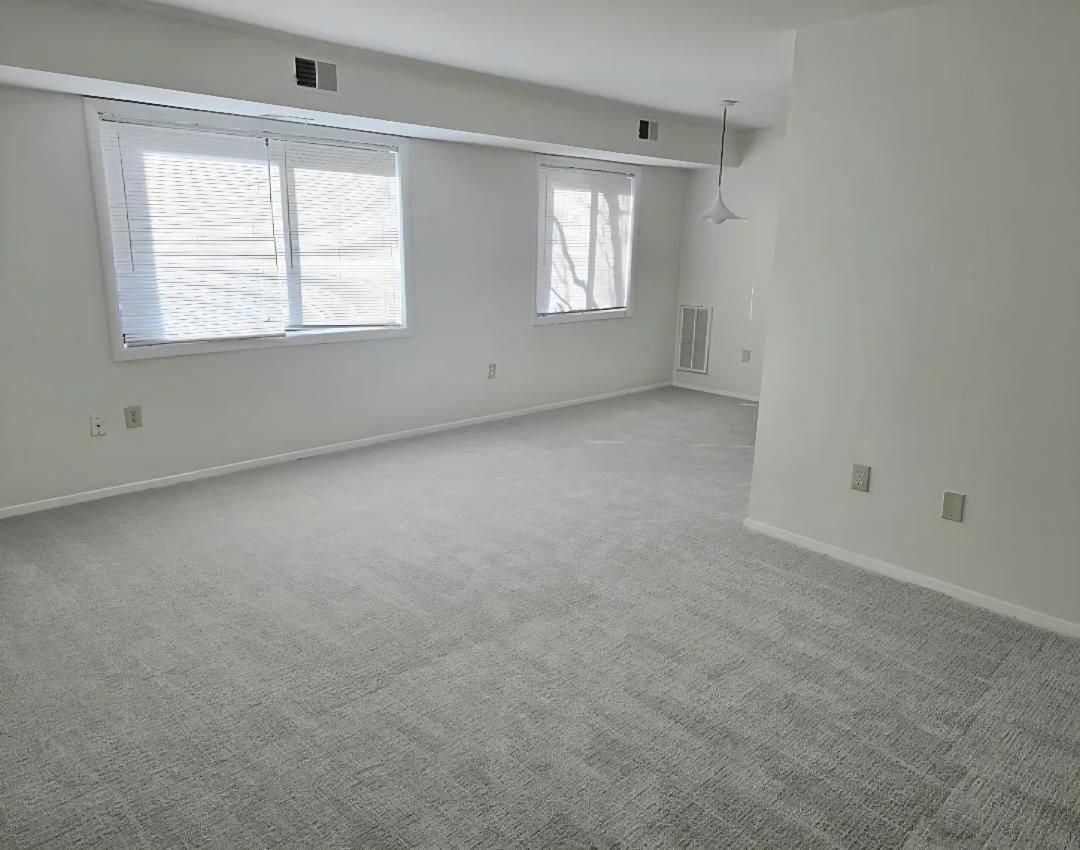 3102 Commonwealth Ave #104 - Photo 3 of 6