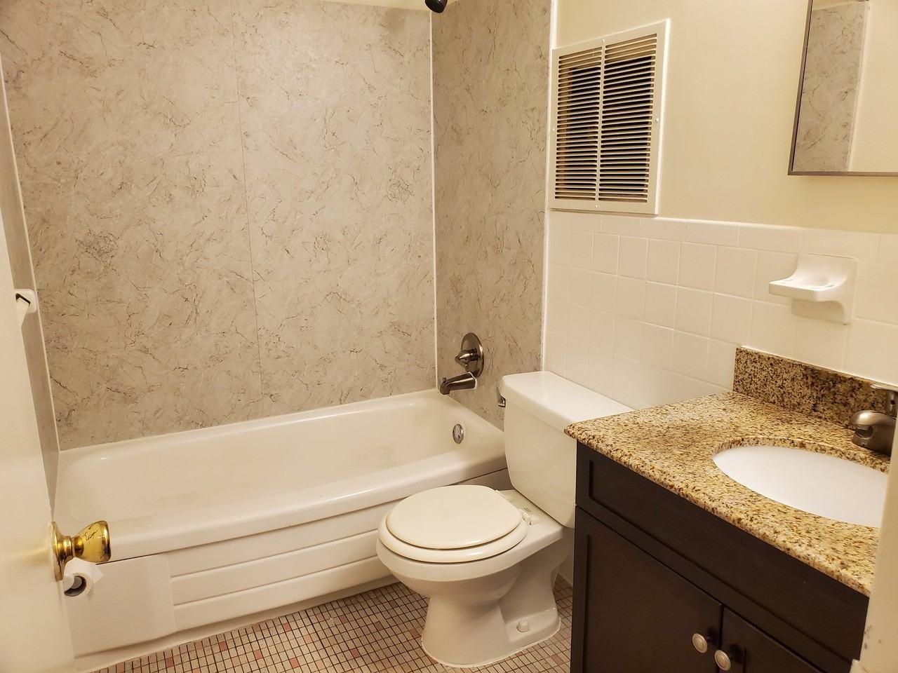 3102 Commonwealth Ave #104 - Photo 4 of 6