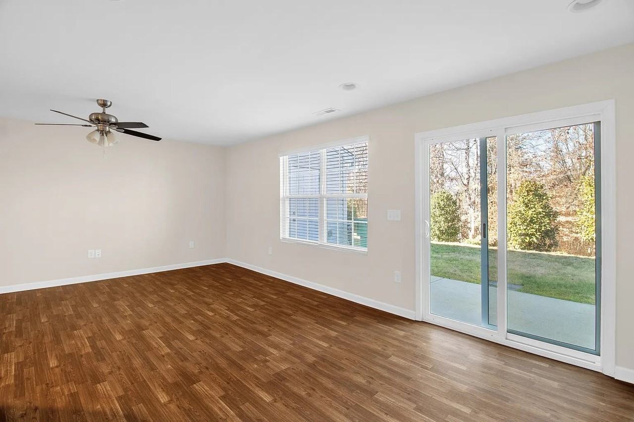 3859 Copperfield Ct - Photo 7 of 19