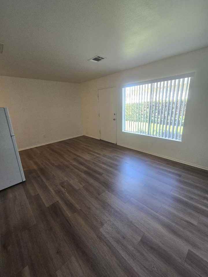 4360 10th St #2 - Photo 7 of 9