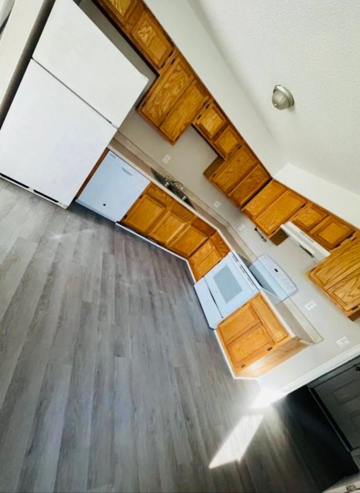 1130 Gordon Ave #A - Photo 6 of 10