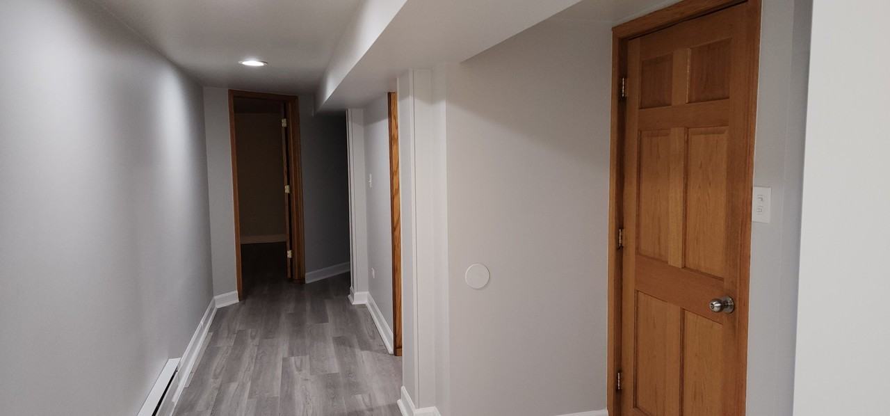 5154 W School St #G - Photo 6 of 15