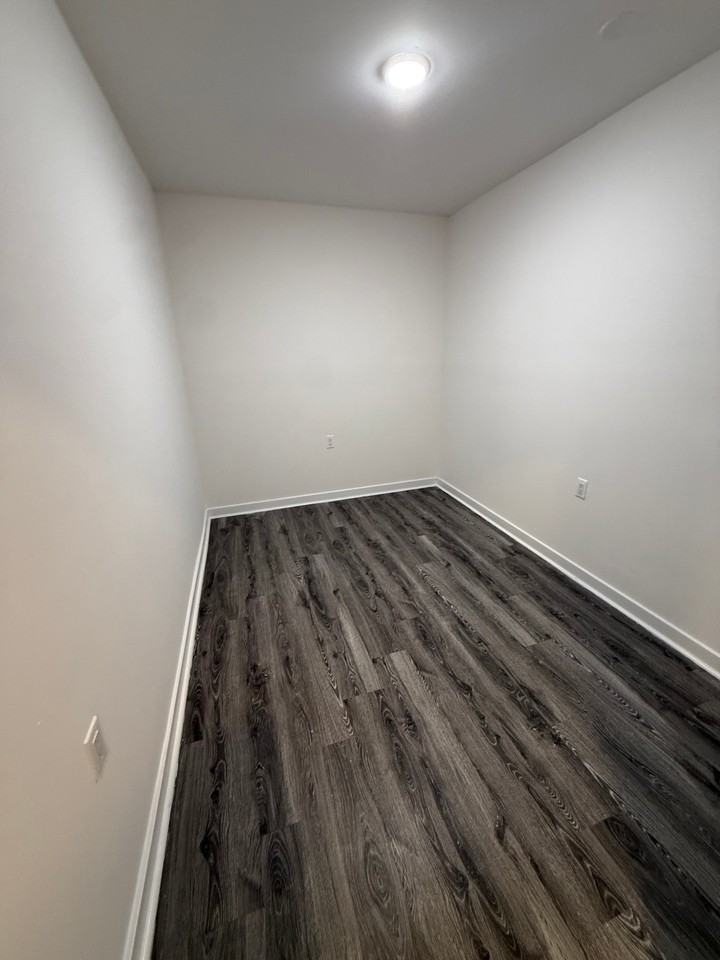 8-10 Godwin Ave #404 - Photo 4 of 11