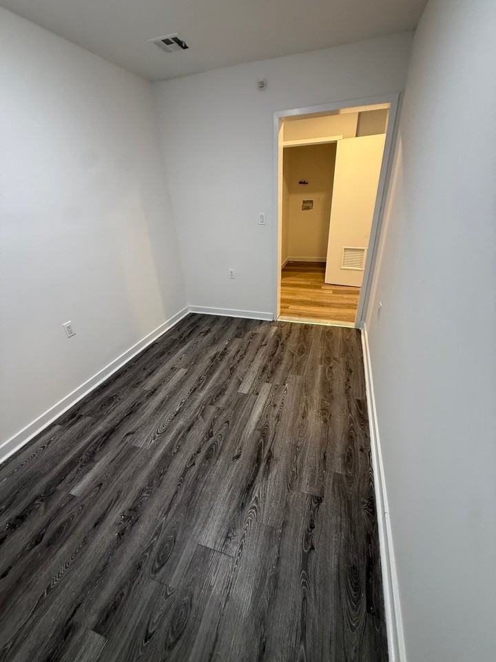 8-10 Godwin Ave #404 - Photo 5 of 11