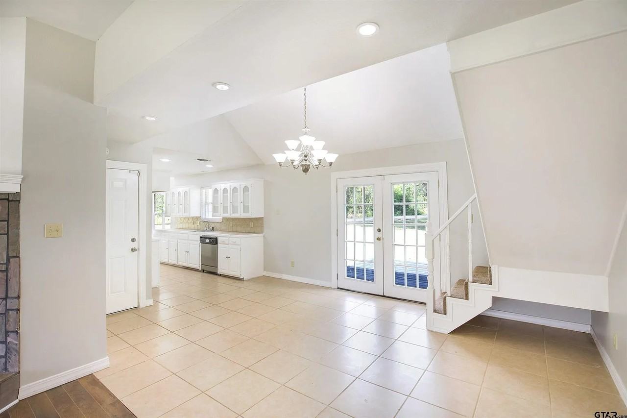 118 Eg Mcmillan Way - Photo 4 of 12
