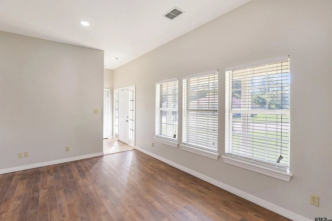 118 Eg Mcmillan Way - Photo 6 of 12