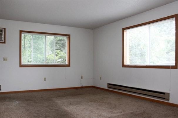 916 S 6th St - Photo 3 of 30