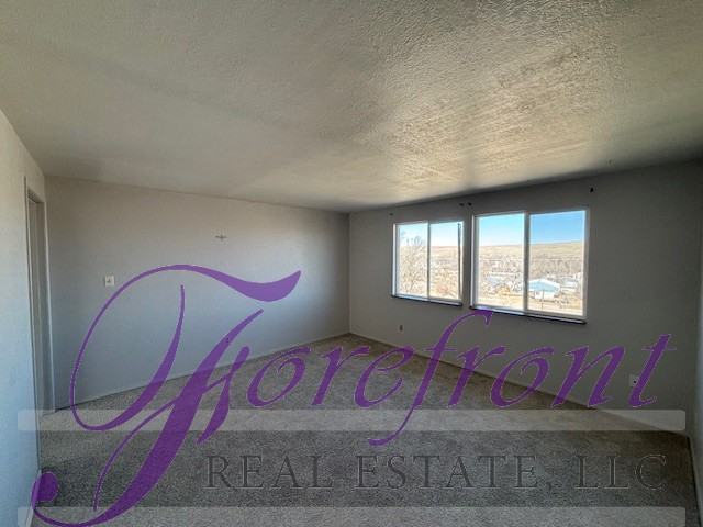 613 Dorsey Ave - Photo 7 of 20