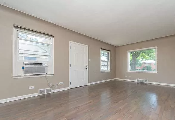 3906 S LOGAN ST - Photo 3 of 27