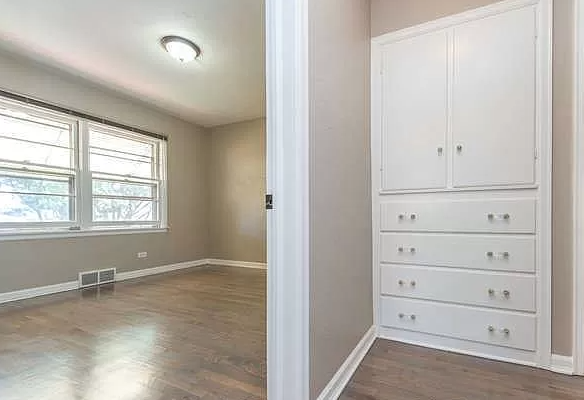 3906 S LOGAN ST - Photo 7 of 27