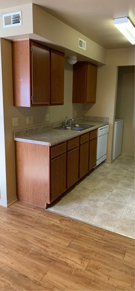 Huntington Chase Apartments - Photo 6 of 47