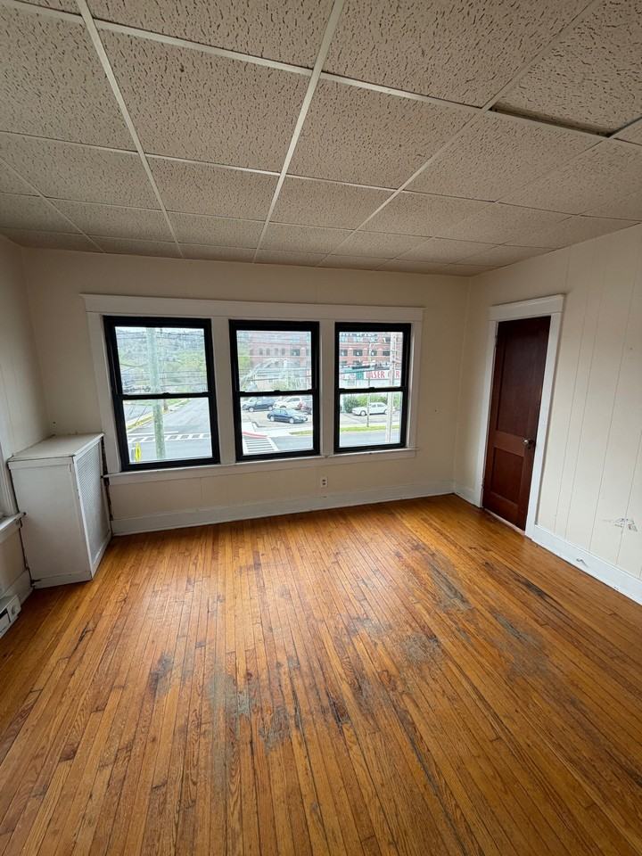 327 Main Street - Photo 3 of 12