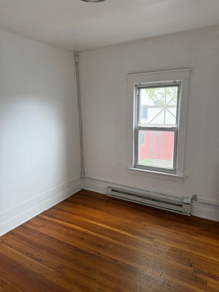 327 Main Street - Photo 6 of 12
