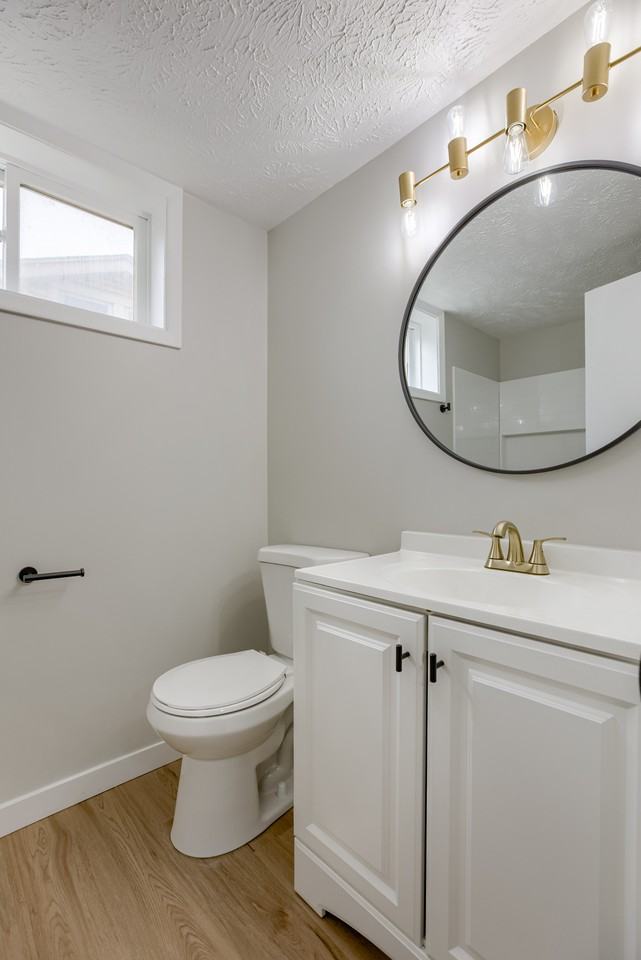 4713/4715 Davenport Street*** - Photo 3 of 14