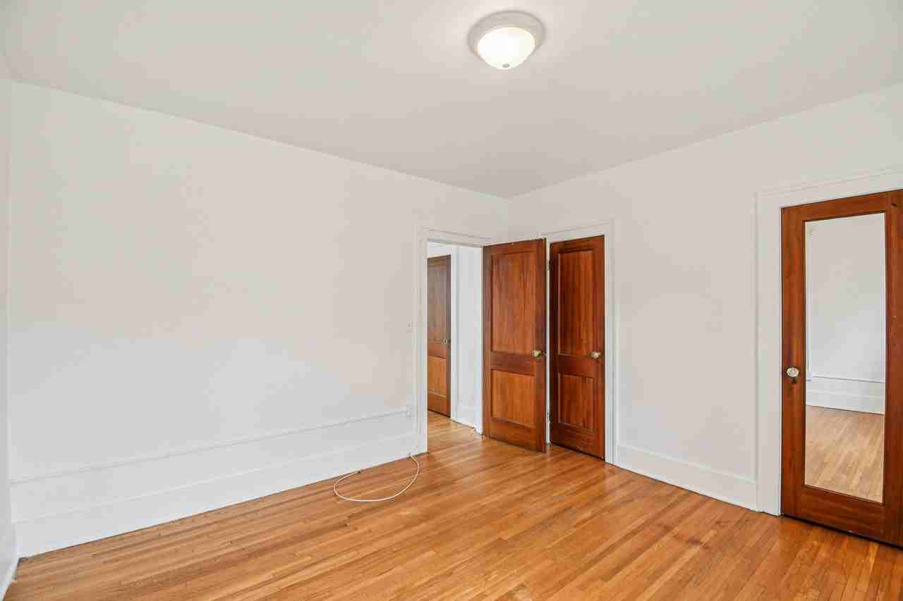 Rochester City Apartments - Photo 2 of 39