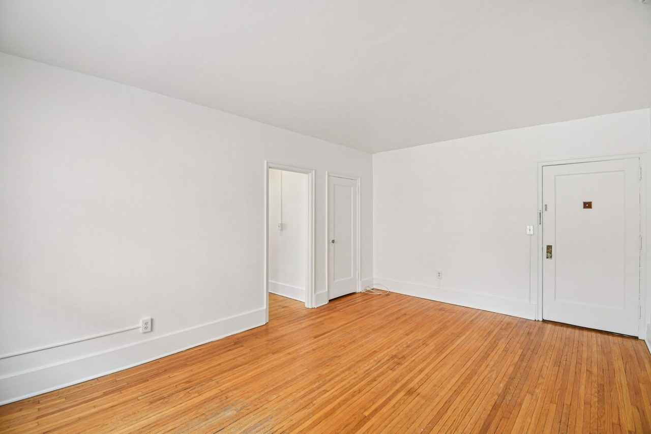 Rochester City Apartments - Photo 3 of 39