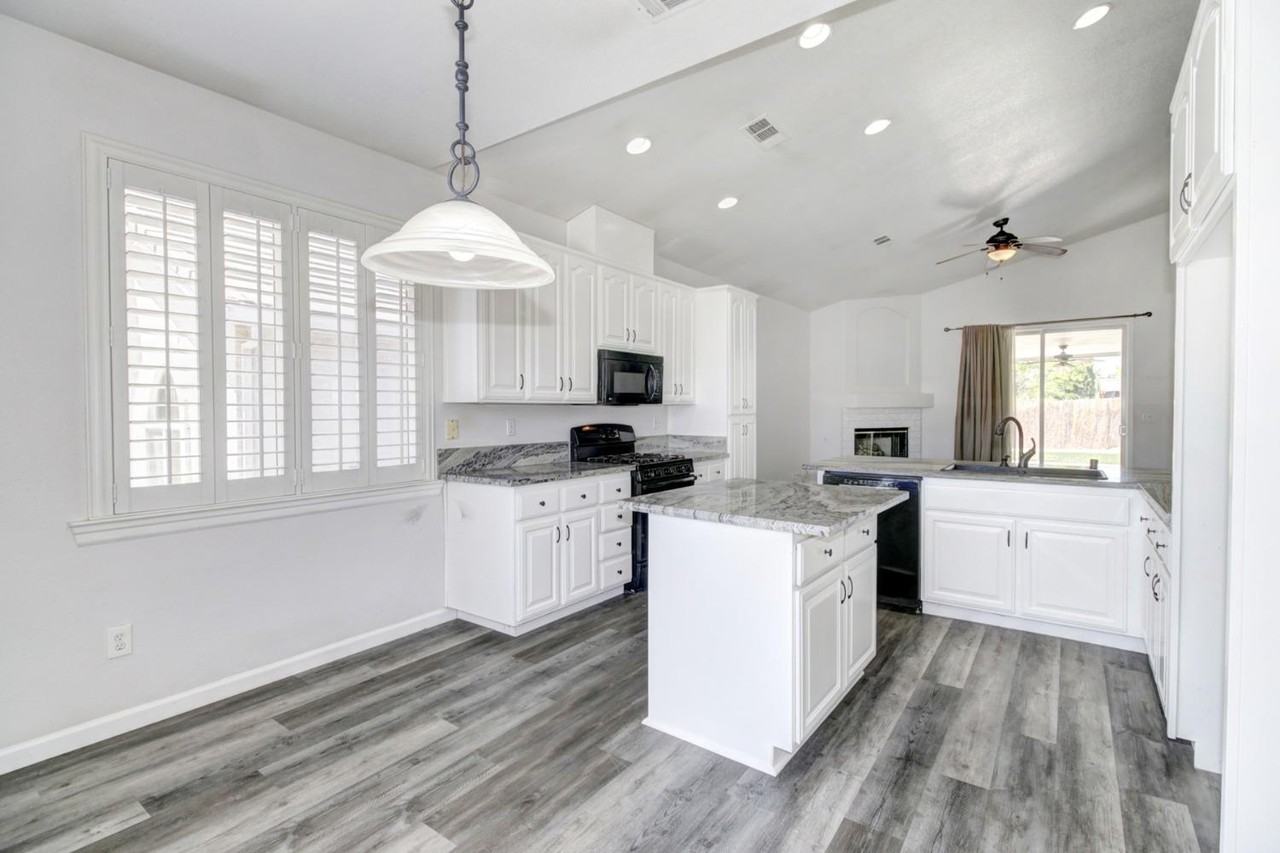 953 Portside Cir #88 - Photo 4 of 20
