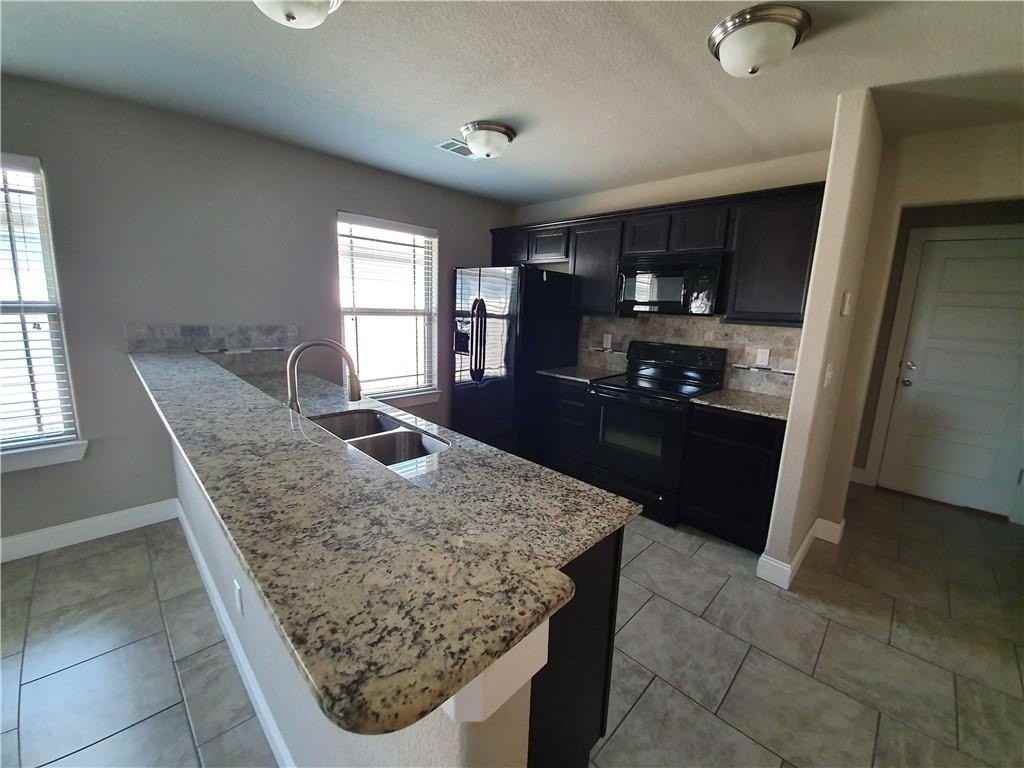 4000 Sw Capstone Ave - Photo 4 of 14