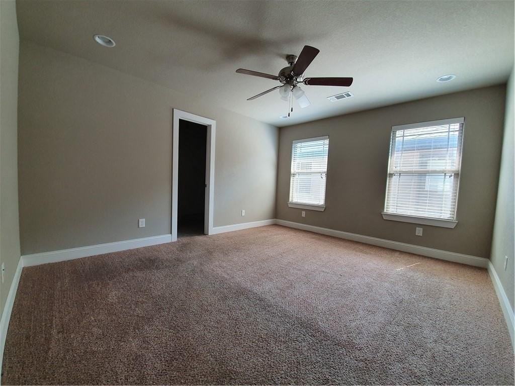 4000 Sw Capstone Ave - Photo 5 of 14