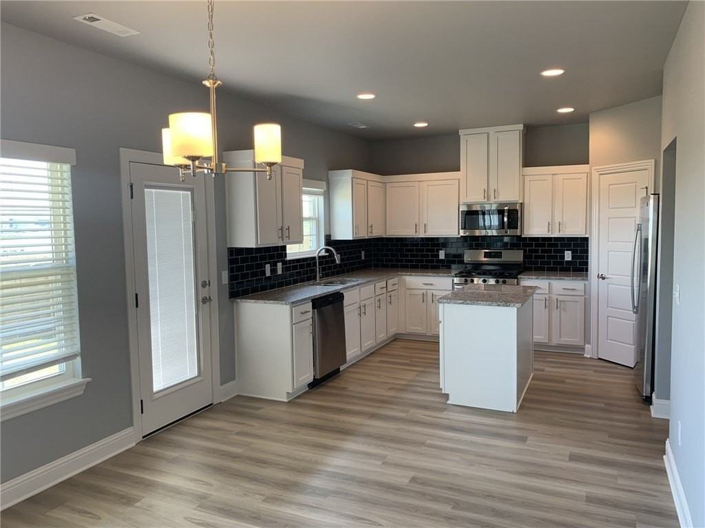 5913 Sw Gentle Winds Ave - Photo 3 of 25