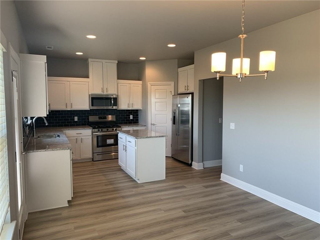 5913 Sw Gentle Winds Ave - Photo 4 of 25