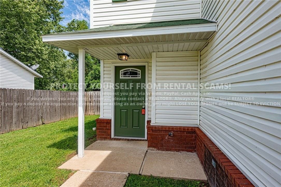 3064 W Mica St - Photo 3 of 19