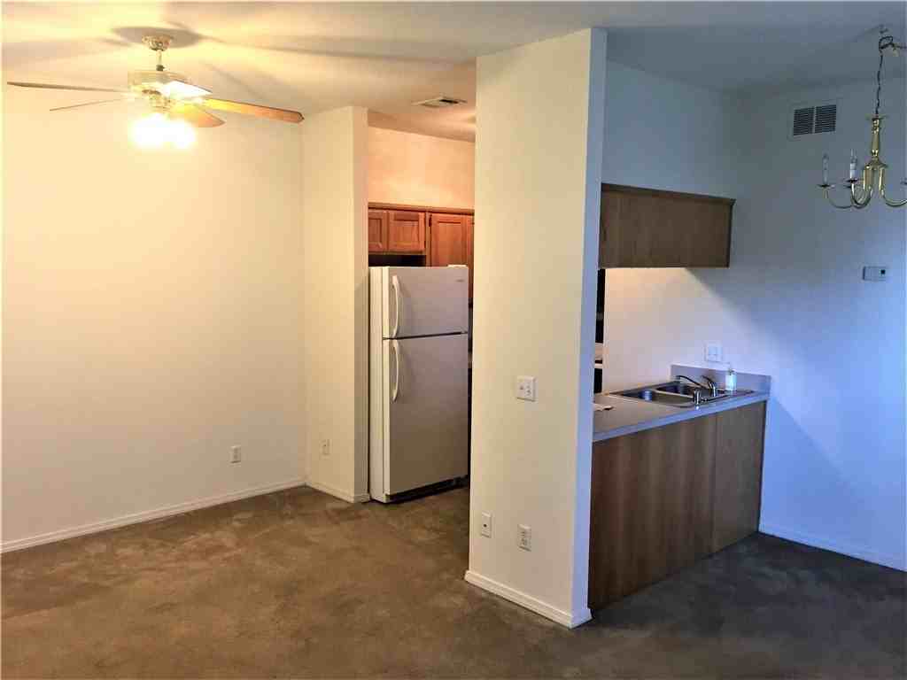 1766 N Gregg Ave #7 - Photo 5 of 13