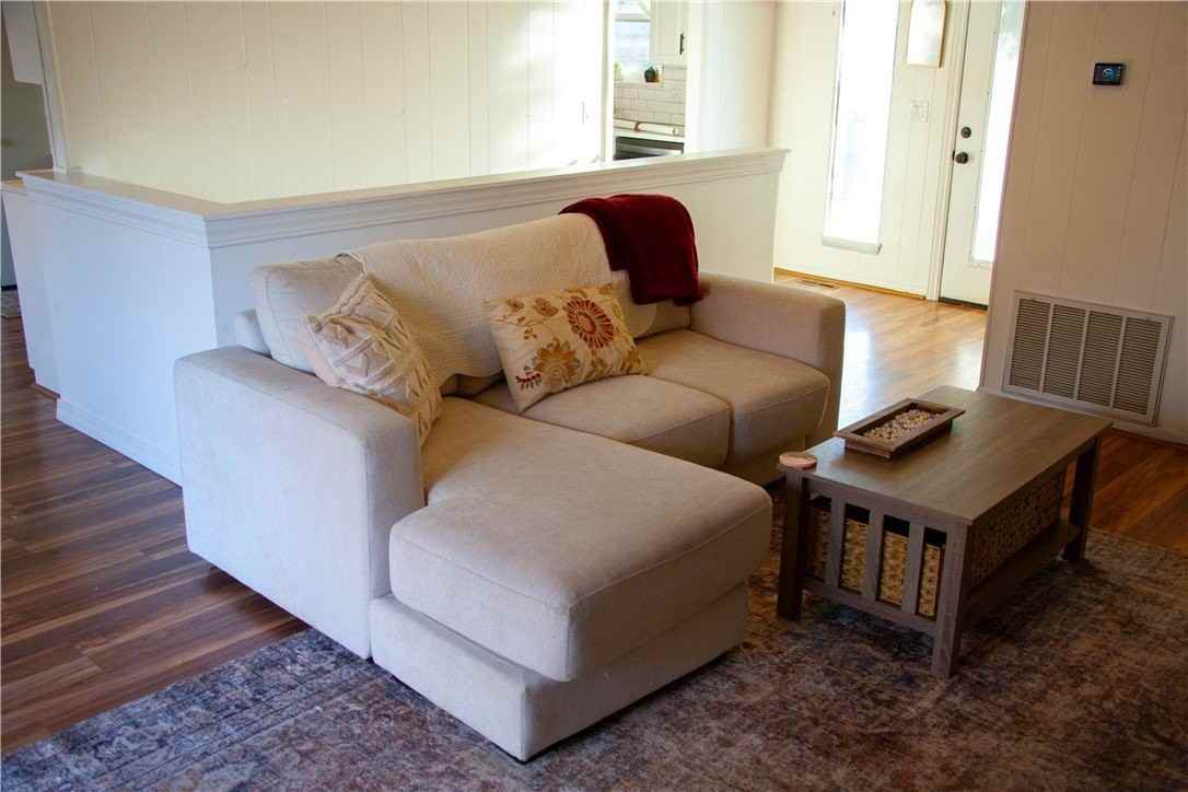 34 Basore Dr - Photo 7 of 44