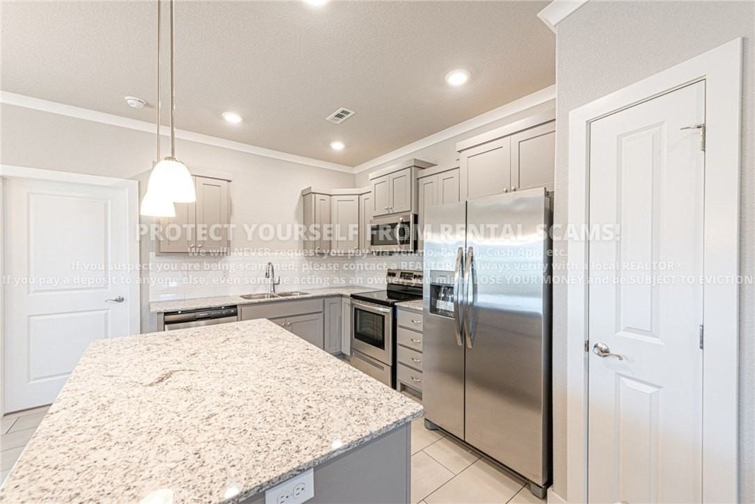 4373 W Newton Ave - Photo 5 of 15