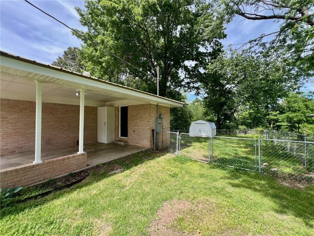 606 Elgin St Ne - Photo 3 of 15