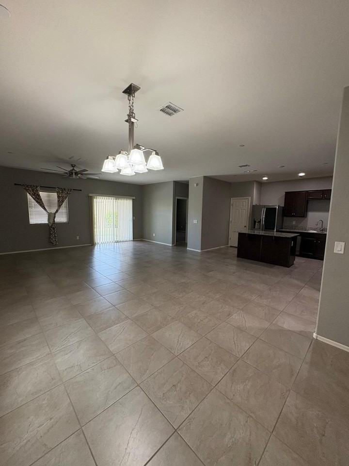 21248 W Palm Ln - Photo 6 of 15