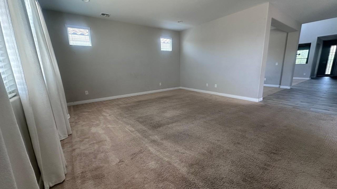 10015 E Wavelength Ave - Photo 3 of 31