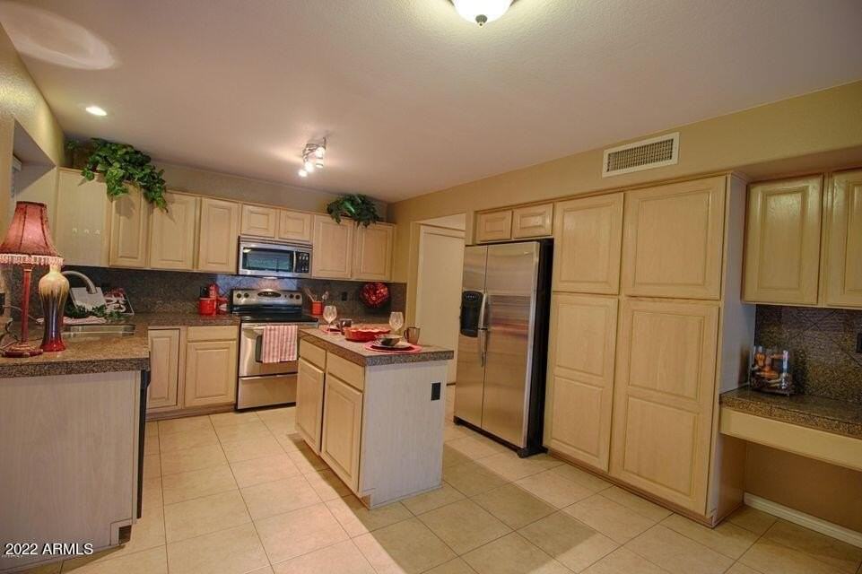 15453 S 44th Pl - Photo 3 of 13