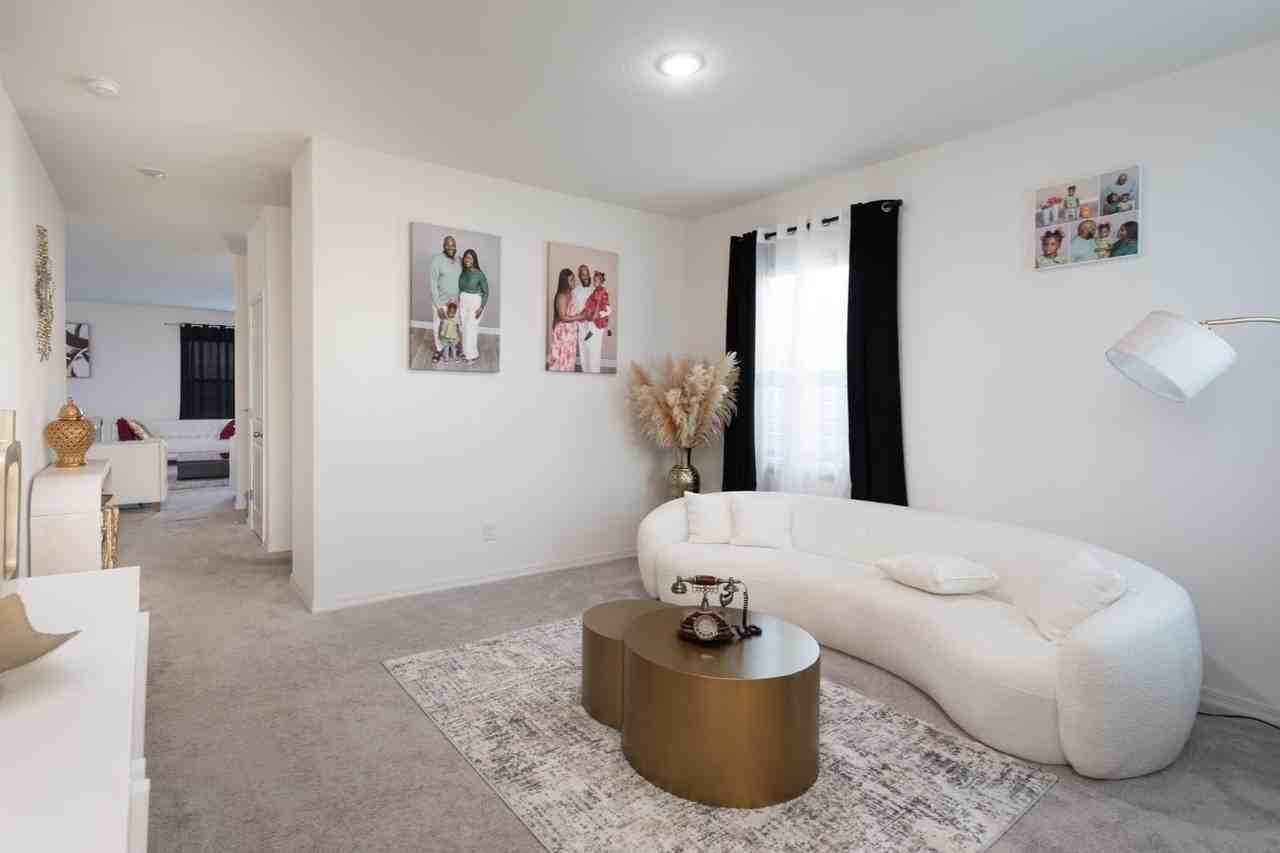 36094 W Santa Barbara Ave - Photo 5 of 21