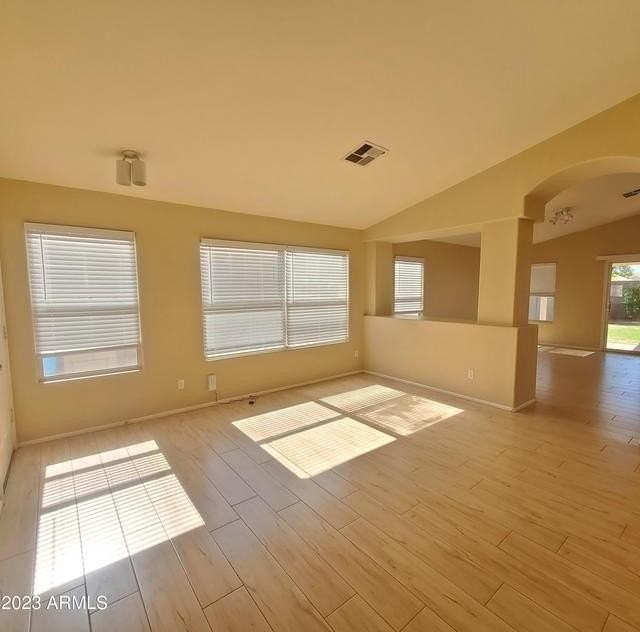 4739 E Desert Wind Dr - Photo 2 of 17
