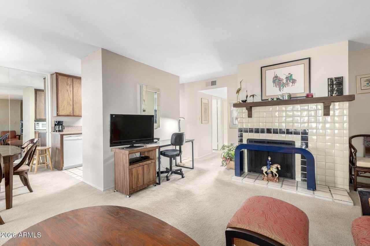 5525 E Thomas Rd #H7 - Photo 7 of 27