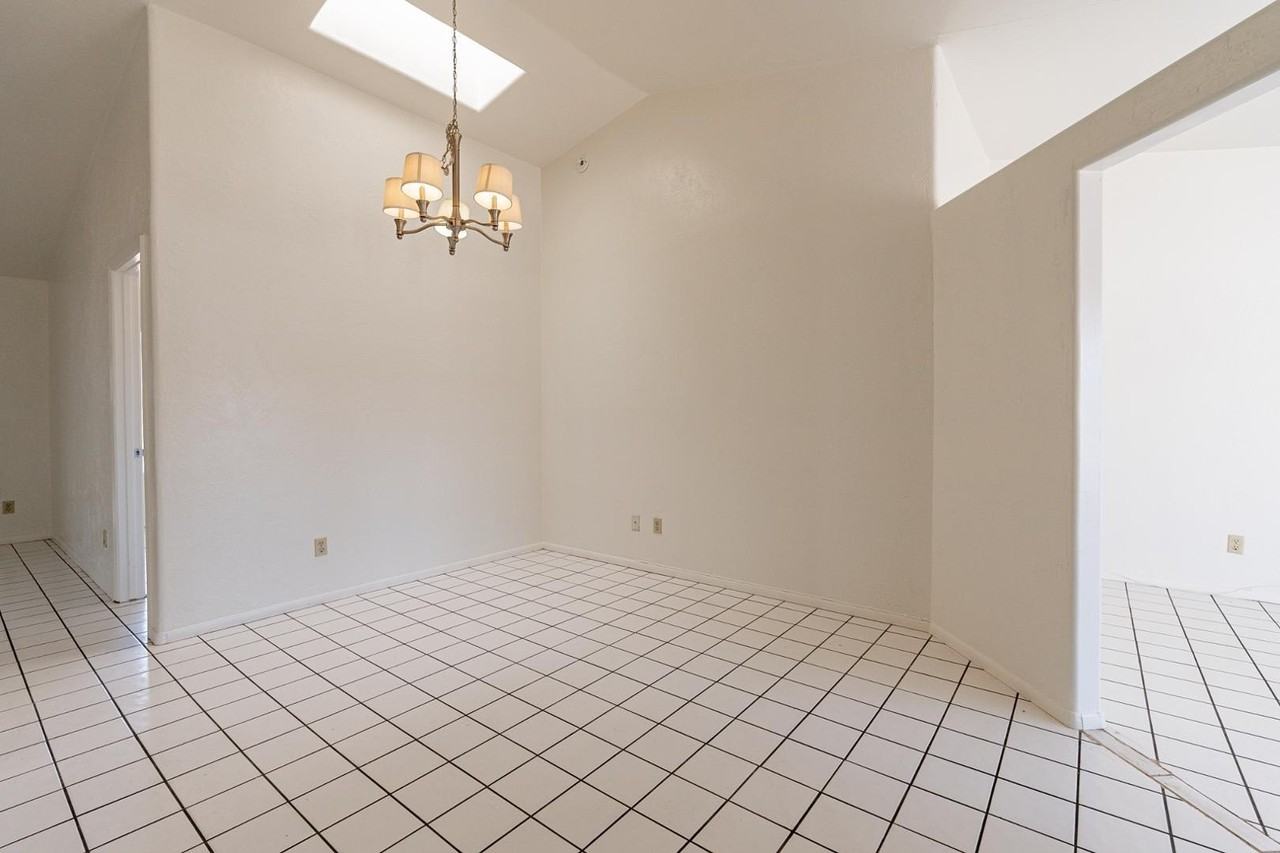 223 W Harvard Ave - Photo 3 of 38