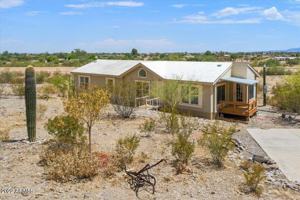 featured image of 52201 W Foothill Trl