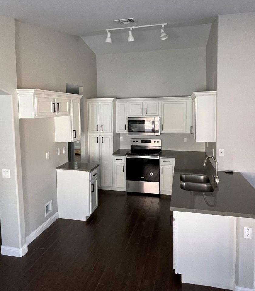 13826 W Keim Dr - Photo 6 of 10