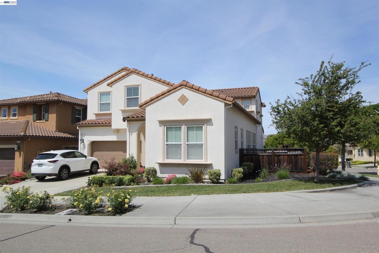 5202 Salerno Dr - Photo 2 of 2
