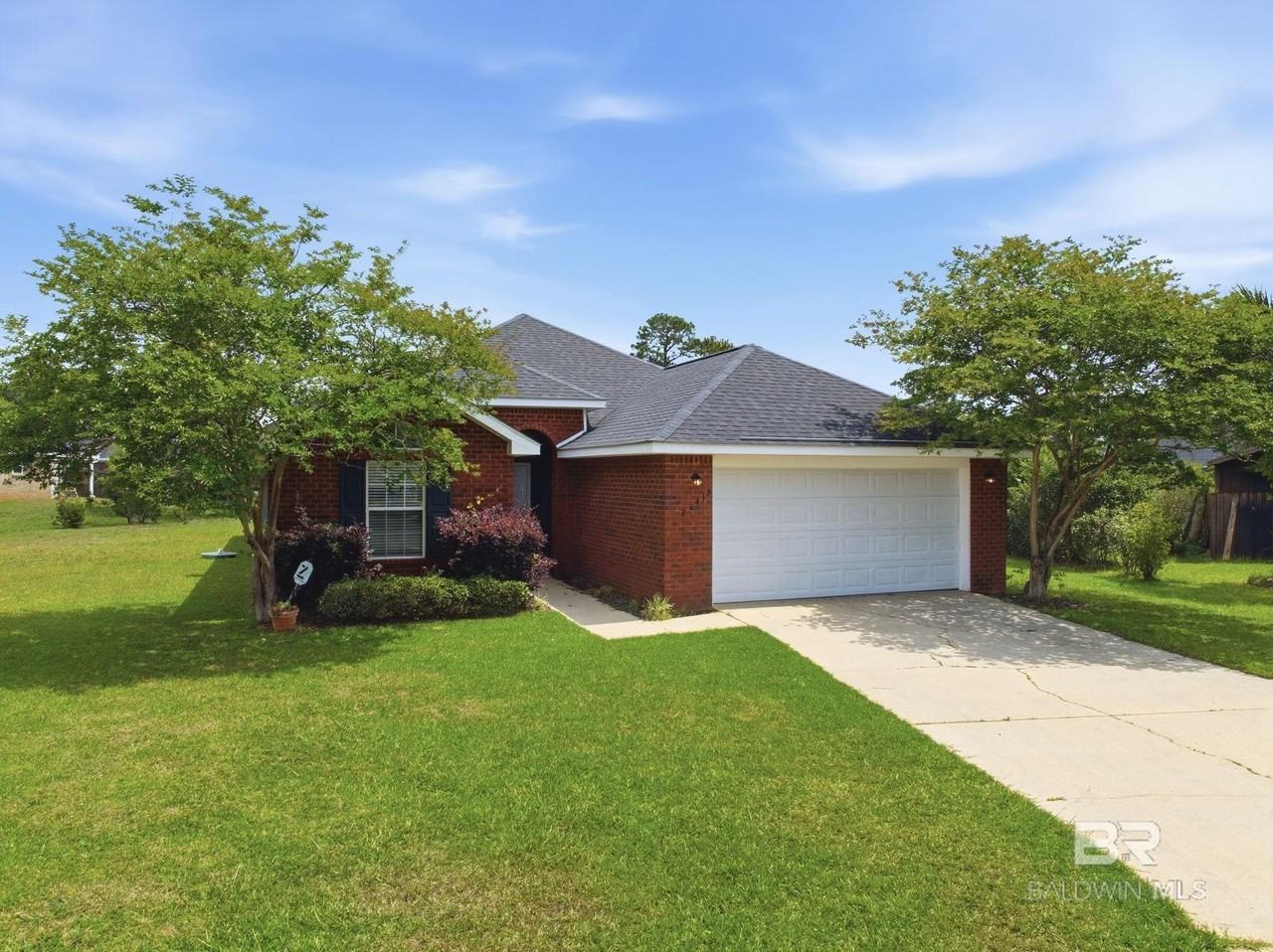 22413 Bobcat Ln - Photo 2 of 30