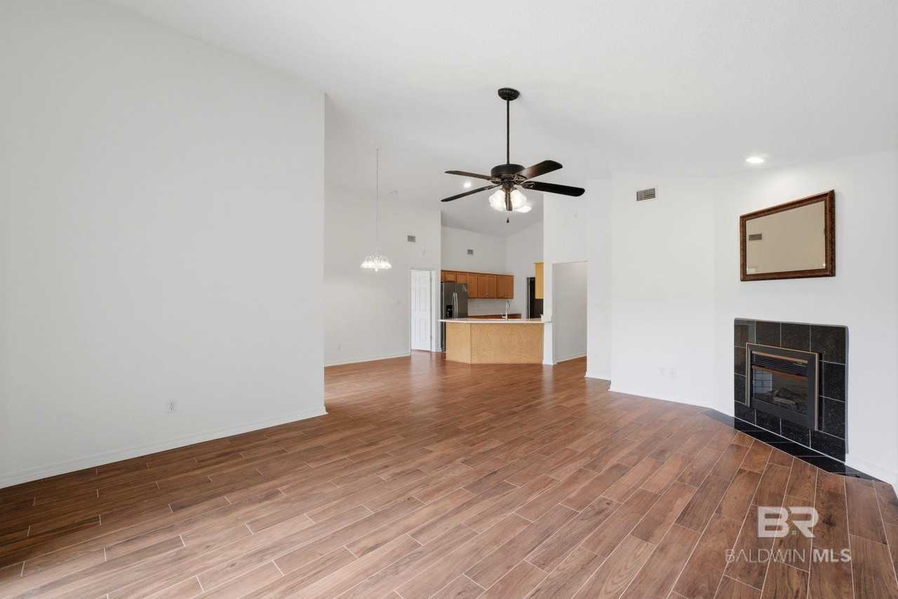 22413 Bobcat Ln - Photo 6 of 30
