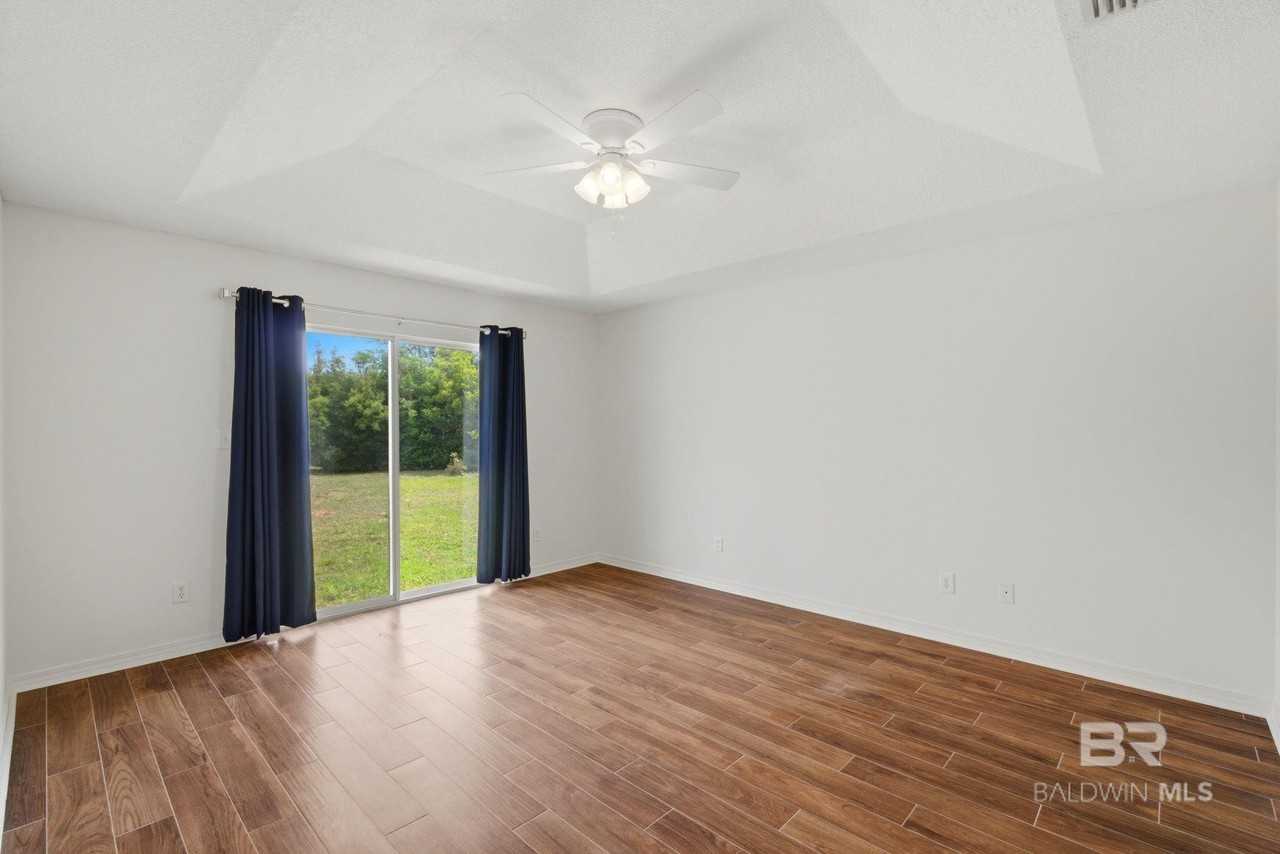 22413 Bobcat Ln - Photo 7 of 30