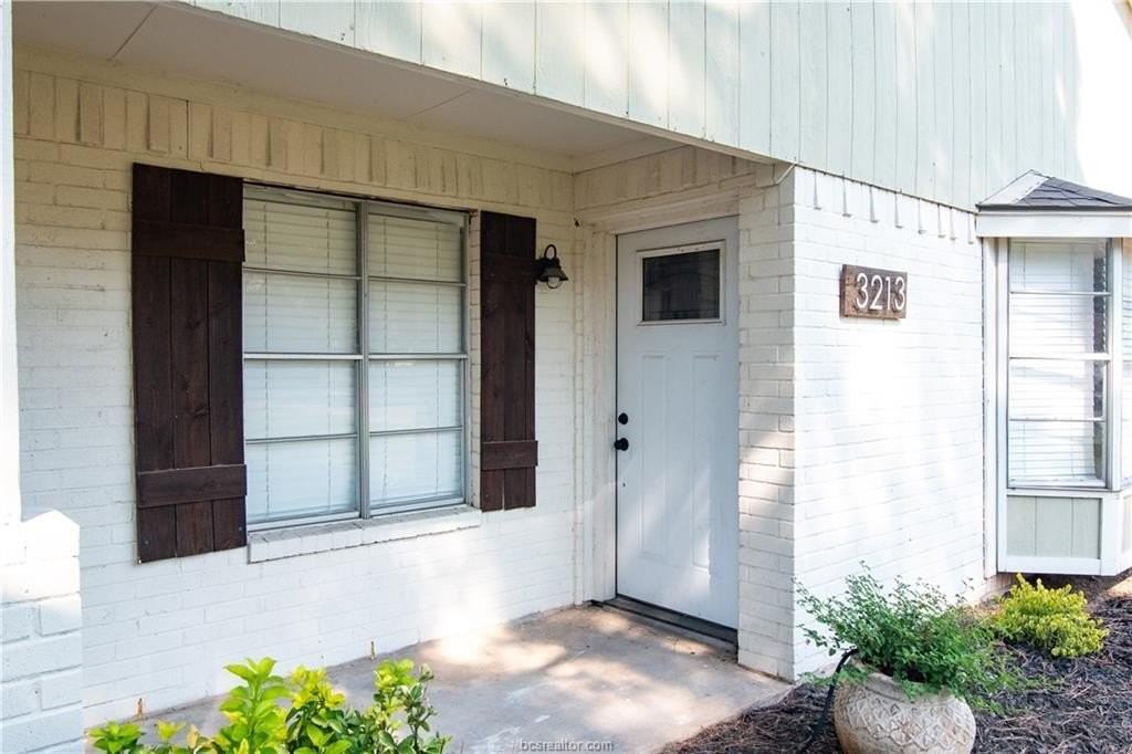 3213 Heatherwood Dr - Photo 3 of 26