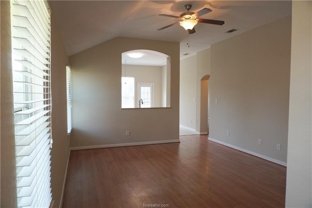 1810 Stephanie St - Photo 2 of 29