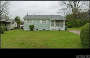 featured image of 2107 Muldrow Dr